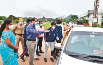  ?? ANI ?? District Collector Dr G.S. Sameeran inspects a camp at Walayar Check Post following a Nipah virus scare in Coimbatore, Tamil Nadu, on Monday.