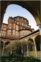  ??  ?? LA «COPERTA DI LINUS» Il chiostro di Santa Maria delle Grazie a Milano, dove Teresa si sente «protetta».