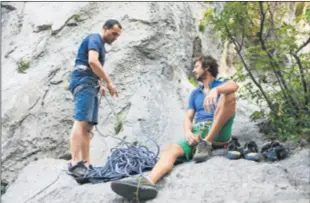  ??  ?? TEŽAK POČETAK Počelo je loše, nije mi išlo, kaže Hrvoje Grancarić (na fotografij­i gore desno) u društvu sa Šimom Jukićem (stoji lijevo)