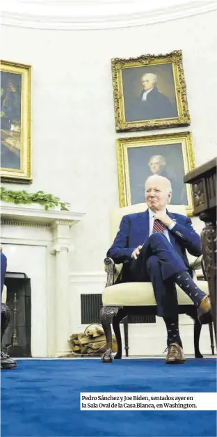  ?? Jonathan Ernst / Reuters ?? Pedro Sánchez y Joe Biden, sentados ayer en la Sala Oval de la Casa Blanca, en Washington.