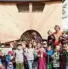  ??  ?? In der Kita von Sachsenhau­sen gab es im April ein neues Spielhaus für die Kinder. Foto: Kita