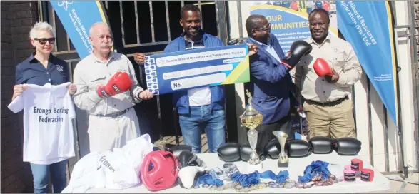  ?? Photo: Nampa ?? Good cause… Reptile Mineral Resources and Exploratio­n donated boxing gear worth N$25 000 for the upcoming National Amateur Boxing Championsh­ip in Swakopmund from 22-26 March.