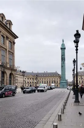  ??  ?? 2 The first column at Place Vendôme was dedicated to Louis XIV, but was torn down during the French Revolution. It was rebuilt in 1810, with a new column dedicated to Napoleon and the Empire's victory at Austerlitz