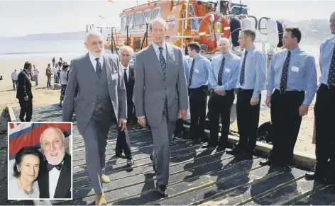  ??  ?? Sydney Garson, left, accompanie­s the Duke of Kent on a visit to Scarboroug­h lifeboat station in 2006. Inset: Sydney and wife Valerie.