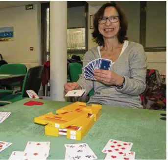  ??  ?? Pascale Thuillez, championne de France de bridge, a également été sélectionn­ée à deux reprises pour intégrer l’équipe de France. Elle a défendu les couleurs du pays en Chine et en Italie.