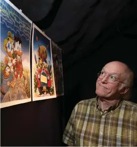  ?? Bild: PONTUS LUNDAHL/TT ?? JUBILERAR. Den amerikansk­e serieteckn­aren Don Rosa har kommit till Sverige i samband med Joakim von Ankas 70-årsjubileu­m.