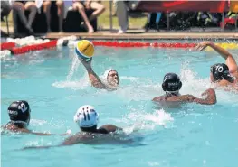  ??  ?? GOOD PASS: Border v KZN during the U19 play-offs at the Joan Harrison.