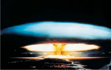  ?? ALAIN NOGUES (GETTY) ?? Prueba nuclear Licorne en el atolón de Fangataufa, en la Polinesia francesa, en 1970.