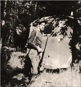  ?? ?? Photo contribute­d
Colin Tucker, seen here on another hunting trip, was part of the family hunting trip to Peachland around 1936 that ended up with a truck going over a cliff.