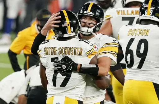  ?? Associated Press ?? The Steelers brought back JuJu Smith-Schuster and Ben Roethlisbe­rger to go all in on a playoff run in 2021.