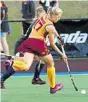  ?? PHOTO: JOHN NAPPER/ ACTION IN
FOCUS ?? ON THE RUN: Bec Dwyer plays in the AHL finals.