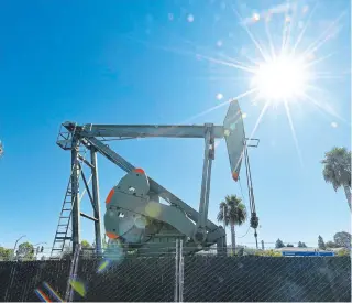  ?? AFP ?? Patente para un nanofluido para la extracción de petróleo. Ayuda a mejorar la productivi­dad.