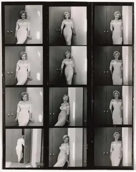  ?? PHOTOS COURTESY OF THE CLEVELAND MUSEUM OF ART ?? This contact sheet featuring Marilyn Monroe, from 1952 from photograph­er Philippe Halsman, is on display in the Cleveland Museum of Art’s “PROOF: Photograph­y in the Era of the Contact Sheet.”