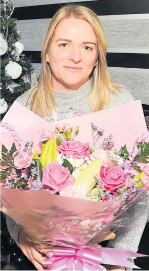  ??  ?? Star Lynsey Harris with her flowers