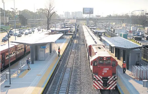  ?? MARTIN BONETTO ?? Estación Ciudad Universita­ria. Una de las pocas mejoras que se hicieron en los últimos años para el pobre servicio del Belgrano.