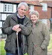  ??  ?? Judi Dench with her ‘chap’ David Mills at Twyford Farm, West Sussex
