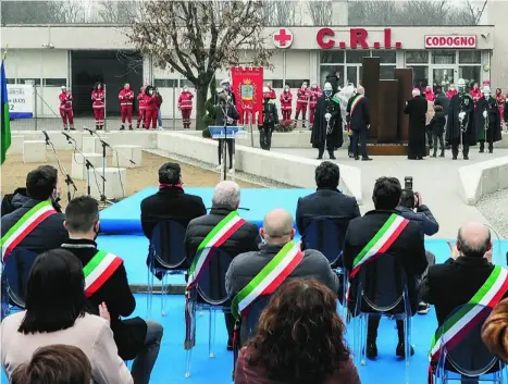  ??  ?? Las autoridade­s italianas celebraron ayer un acto en Codogno (Milán), la «zona cero» del coronaviru­s en Europa