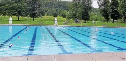  ?? PAUL POST — PPOST@DIGITALFIR­STMEDIA.COM ?? Mine Kill State Park in Schoharie County has a large olympic-size swimming pool. Admission is free.