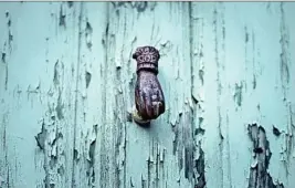  ?? EFE ?? Puerta de una casa abandonada en uno de los pueblos de la España vacía