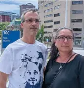  ?? PHOTO KATHLEEN FRENETTE ?? La famille de Kevin Arcand devant le Palais de justice de Québec, hier.