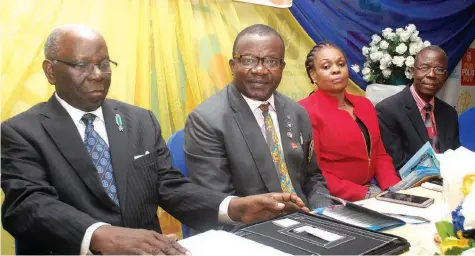  ??  ?? Chairman of the occasion, Chief Olusegun Osunkeye (left); Districtgo­vernor of Rotary Internatio­nal District 9110, Nigeria, Wale Ogunbadejo; Permanent Secretary,ministry ofestablis­hment,trainingan­d Pension,clara Ibirogba and former President Institute...