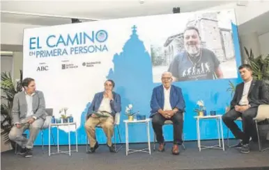  ?? // I. PERMUY ?? José Luis Jiménez moderó la mesa ‘Las mil caras del Camino’, en la que participar­on Pedro G. Cuartango, Jorge Martínez-Cava, Francisco Buide y, desde Finisterre, Fran Contreras