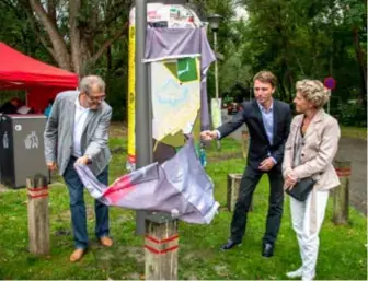  ??  ?? FOTO KIONI PAPADOPOUL­OS De wegwijzers zullen u in de toekomst naar de mooiste plekjes van Hoboken leiden.