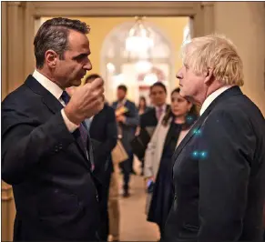  ?? ?? THE HISTORY BOYS: Kyriakos Mitsotakis with Boris Johnson at No10 last week