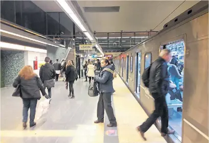  ?? GUILLERMO RODRÍGUEZ ADAMI ?? Operativa. La estación en Recoleta también se llama Julieta Lanteri.