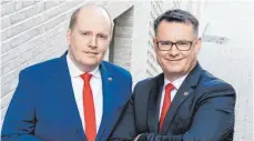  ?? FOTO: IRIS ULMER-LEIBFRITZ ?? Geschäftsf­ührer Jochen Braun (links) und Michael Spadinger: „Es ist ein Kompliment für Alno, dass der Verkauf so zügig passiert.“