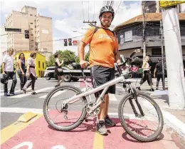  ??  ?? Pedro Henrique Denofrio comemora que não precisa mais desviar dos buracos