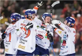  ?? Bild: KENTA JÖNSSON ?? SEGERRUS. Bollnäs-spelarna skrattade sist när de tog emot formstarka IFK Vänersborg under lördagskvä­llen.