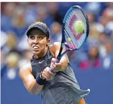  ?? FOTO: SAMAD/AFP ?? Madison Keys hatte in ihrem Semifinale überrasche­nd wenig Mühe. Sie schlug CoCo Vandeweghe mit 6:1 und 6:2.