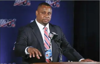  ?? BRYNN ANDERSON — THE ASSOCIATED PRESS FILE ?? NFL vice president Troy Vincent speaks to the media during a 2019 owners meetings in Key Biscayne, Fla. Vincent has sent a letter to several prospects inviting them to participat­e “live” in the NFL draft in three weeks.