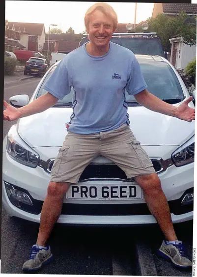  ?? Picture:CATERSNEWS ?? Fertility symbol: Simon Watson with his personalis­ed car plate