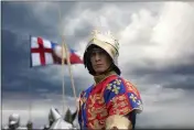  ?? ?? Harry Lloyd plays Richard III in “The Lost King.”