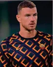  ?? LAPRESSE ?? L’allenatore portoghese ritrova anche Dzeko Edin Dzeko, 34 anni, centravant­i bosniaco al rientro