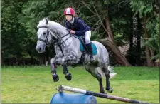  ?? Photos: Leigh Anderson ?? Pippa Bellows in action during the first rally of the Wicklow Hunt Pony Club Camp 2020.