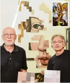  ?? Fotos: Andreas Brücken ?? Peter Nowotny (links) und Raoul Kaufer vor ihrer Version von „Die Erhebung der hei ligen Maria Magdalena“im Lichthof. In den Händen halten die Künstler zwei der Tä felchen, aus denen das Werk besteht. Oben rechts das Original. WEISSENHOR­N