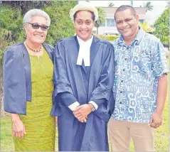  ?? Picture: ATU RASEA ?? Ateca Kalounivit­i (left), newly admitted practition­er Siteri Veredrau Kalounivit­i Simpson and Stanley Simpson after the ceremony yesterday.