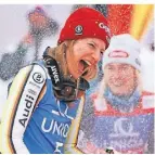  ?? FOTO: DPA ?? Eine Sektdusche von Mikaela Shiffrin bekam Siegerin Lena Dürr (v.).