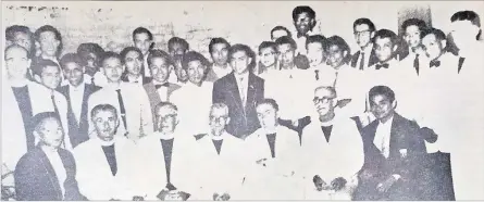  ?? Picture: FILE ?? Staff members of Marist Brothers High School during the Silver Jubilee celebratio­n in 1962.