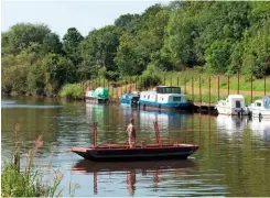  ??  ?? The cable ferry, which crosses the Avon to Hampton, once transporte­d 13th century monks to their vines on Clark’s Hill.