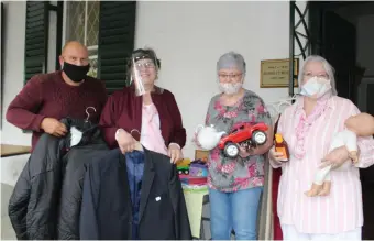  ?? Photo: Paula-Ann Smit ?? The Camdeboo Hospice Stoep Sale was a huge success. Here is pastor Deon Arends of Eagles of Destiny, manager Susan vand er Linde, fundraiser Colleen Buckle and volunteer Wendy Mathie.