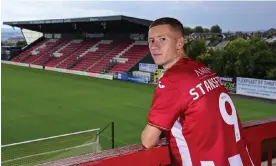  ?? Photograph: Tom Sandberg/PPAUK/Shuttersto­ck ?? Jay Stansfield: ‘To wear Dad’s number and play in front of his stand means everything to me’.