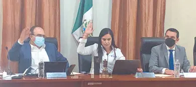  ?? /Foto: Daniel Martínez ?? Durante la sesión de Ayuntamien­to, la alcaldesa Alejandra Gutiérrez informó sobre los apoyos avalados.