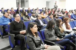  ??  ?? el evento finalizó con la presentaci­ón de tesis de nueve estudiante­s