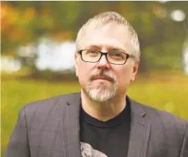  ?? MCDxFSG ?? Jeff VanderMeer is the author of “Hummingbir­d Salamander.”