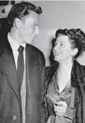  ?? AP FILE PHOTO ?? `UNDER MY SKIN': Singer Frank Sinatra and his wife Nancy smile broadly in 1946.