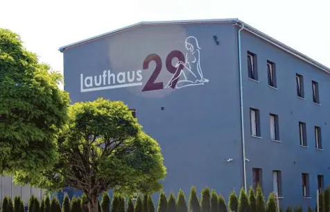  ?? Foto: Anne Wall (Archivbild) ?? Das „Laufhaus 29“in Augsburg-lechhausen steht im Fokus der Staatsanwa­ltschaft, die Anklage gegen drei Verantwort­liche erhoben hat. Es geht um mögliche Steuerverg­ehen.